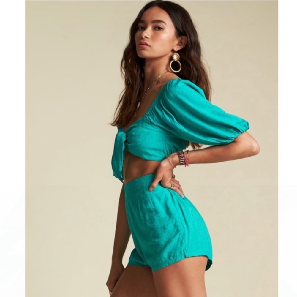 🔥🔥BILLABONG - (SET) SINCERELY JULES TOP AND SHORT SET🔥🔥 - Picture 11 of 11